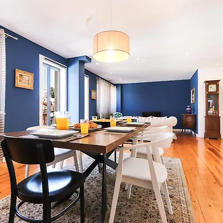 Azzulea Avenida *